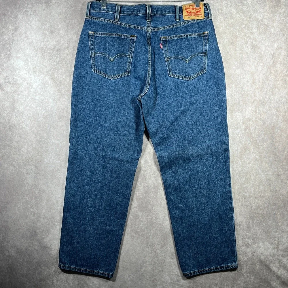 Levi's 550‎ Jeans Mens Size 38X30 Blue Denim Medium Wash Straight Relaxed Fit